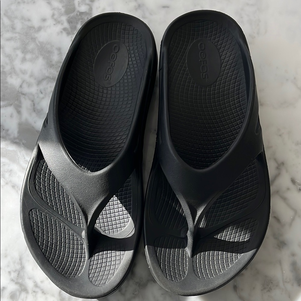 Oofos Black Slide Sandals